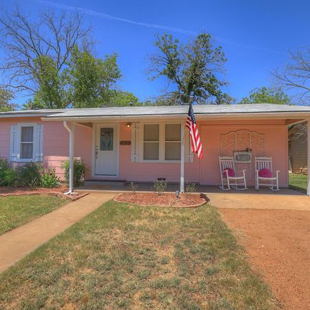 Marilyn House Iconic Charm 3 Mins To Downtown! Villa Fredericksburg Luaran gambar